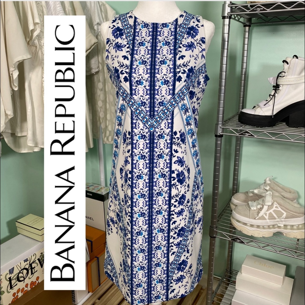 Banana Republic EUC Blue White Floral Sleeveless Midi Shift Dress Sz 4